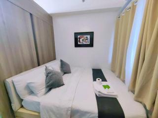 1BR Unit Condotel w Balcony FAME Residences #FM36 - Manila - 9