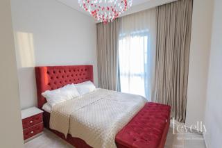 Spacious Modern 2BR with Partial Burj Khalifa View - Dubai - 4