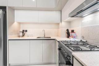 Seaside Lux Retreat 2-BR Private Beach - Dubai - 7