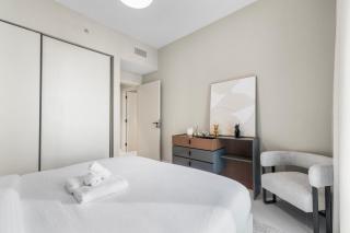 Seaside Lux Retreat 2-BR Private Beach - Dubai - 6