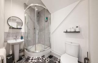 The Hallmark Birmingham City Flat - 1