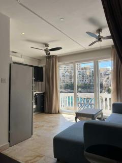 Nikolina Apartment 2 - 0