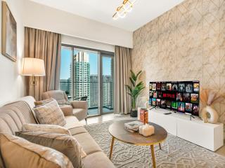 Luxury 1BR, 5 Min walk to Dubai Mall & Burj Khalifa, Can Sleep 1-4 - 2