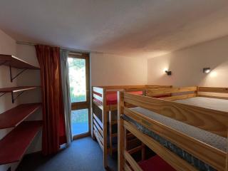 Appartement fonctionnel proche pistes et commerces - FR-1-181-2185 - 1