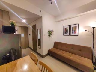 1BR Unit Condotel w Balcony FAME Residences #FM53 - Manila - 3