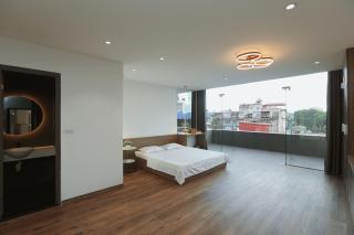 BH Riverside Hotel - 9