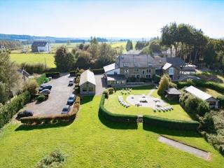 Berismenil Gardens large villa with indoor swimming pool and jacuzzi - 8