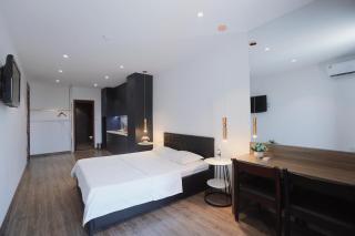 BH Riverside Hotel - 1