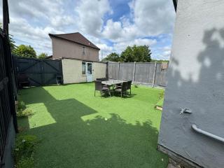 London Luxury 2Bedrooms, Reception, Garden, Apartment - Ilford - 9