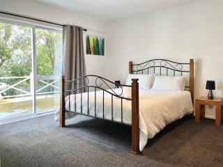 Stylish Modern Flat with Parking Near Station - Wellington - 4