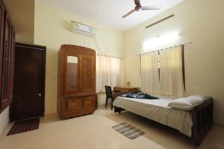 Pleasant Holiday Inn - Narakal - 7