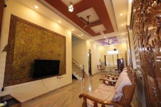 Pleasant Holiday Inn - Narakal - 3