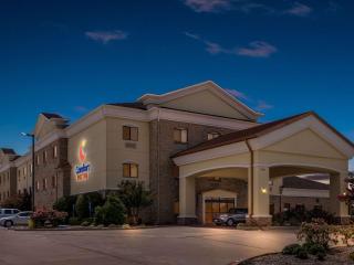 Comfort Suites Lindale - 7