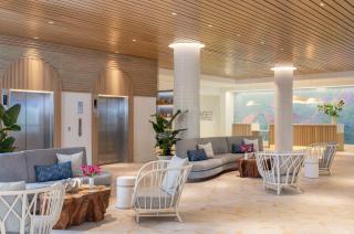 The Singer Oceanfront Resort, Curio Collection by Hilton - Riviera Beach - 3