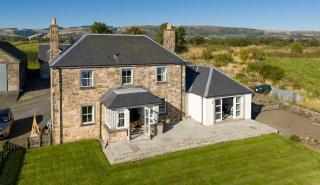 Stunning 4 Bedroom Farmhouse - Bishopton - 1