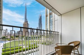 Beautiful Home with Full Burj View in Downtown - 9