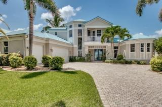 Villa Plantation by CoralVilla - spacious, on water - Cape Coral - 0