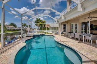 Villa Plantation by CoralVilla - spacious, on water - Cape Coral - 7