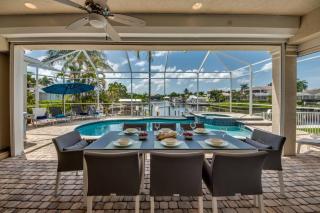 Villa Plantation by CoralVilla - spacious, on water - Cape Coral - 2