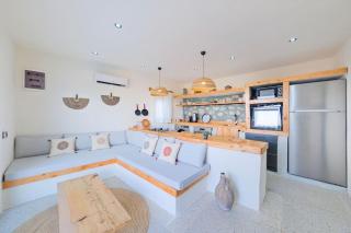 The FREYA Isıtmalı iç ve bahçe havuz balayı villası muhafazakar villa korunaklı villa - - 6