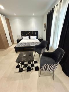 Cozy Studio Apartment Penta Square - Lahore - 2