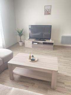 Maison spacieuse de Lila avec 3 places de parkings - Crèvecoeur-le-Grand - 9