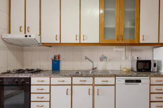 JOIVY Stylish City Centre Flat with Parking - Maia - 4