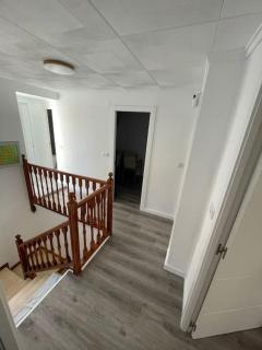 Casa dos pisos con terraza - 2