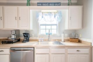 Coastal Vibes - Carolina Beach - 5