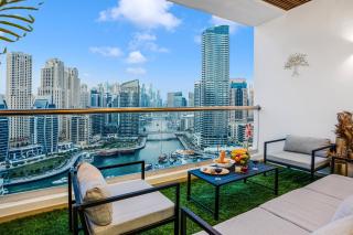 Elite Waterfront 3BR Haven with Marina and Sea Views - Dubai - 5