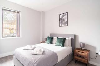 Fabulous 2 Bed Apartment in Waterloo Liverpool - 8