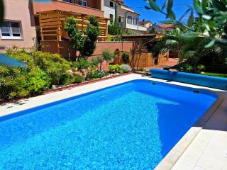 Paradise for children, Family apartment Oros Medulin, with a pool, gd - 3