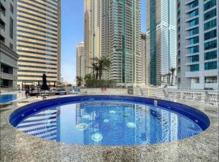Luxury OneBedroom Apartment next to Barasti Beach - Dubai - 4