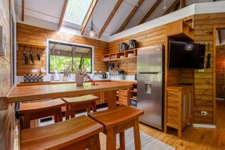 Casa Serena - Tranquil Jungle Gem Near the Beach - 2