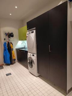 Moderni talo lähellä joulupukkia - 9