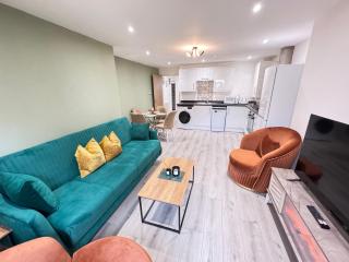 The Phantom Apartment ideal for JR Churchill Manor Nuffield Hospitals Oxford B University 2023 built sleeps 5 people comfortably very modern 2 rooms 3 bathrooms 1 minute walk to John Radcliffe Hospital - Oxford - 8
