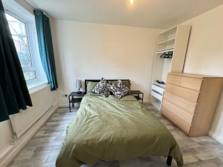 Well-Presented 1BD Flat Heart of East London - London - 3