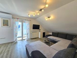 Green Hill Apartments - Žirovnica - 6