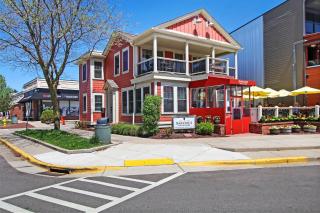 Wrigley Beach House - Great Views of Lake - 2nd Floor - Balcony - Steps to Beach & Shopping - Parking - Lake Geneva - 7