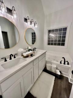 Lake Lanier House 2 - 3