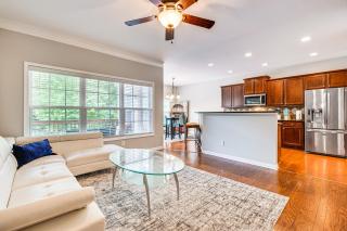 3 Mi to Avalon Townhome with Balcony in Alpharetta! - 7