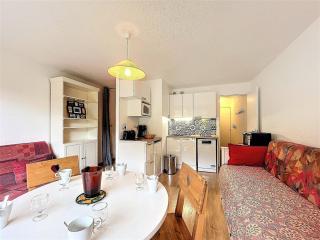 Studio lumineux skis aux pieds avec balcon, piscine et casier à skis - FR-1-267-294 - Villarembert - 3