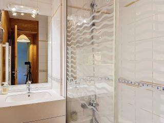 3P au pied des pistes avec balcon et cheminée - FR-1-688-94 - 1