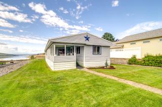 Seven Bays Vacation Rental on Lake Roosevelt! - - 0