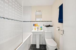 Heart of Reading Centre with parking & garden - 1