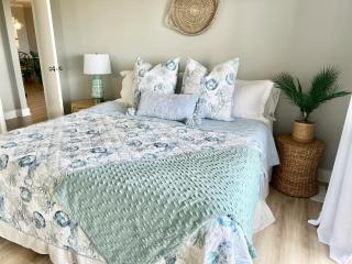 The Salty Breeze - Ocean Front 1 Bedroom - St. Helena Island - 8