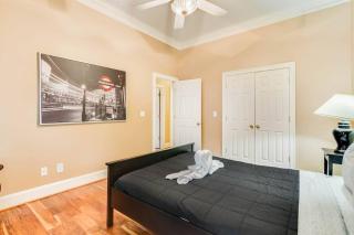 Atlanta Escape Stunning 5BR with Dream Pool - Conyers - 1
