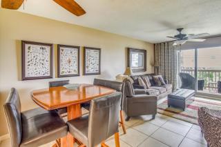 Walk to Beaches Myrtle Beach Condo with Balcony! - Myrtle Beach - 4