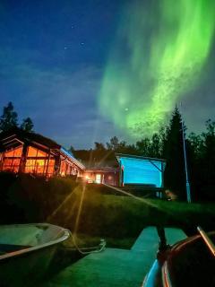 Fairytale STAYcation - JACUZZI, BOAT & SAUNA - 1