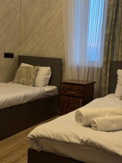 Madoyans Rest House - Antarut - 5